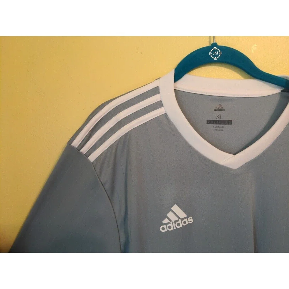 Adidas Climalite Soccer Style 3 Stripe Shirt Jersey Men's Size XL Grey Pinstripe